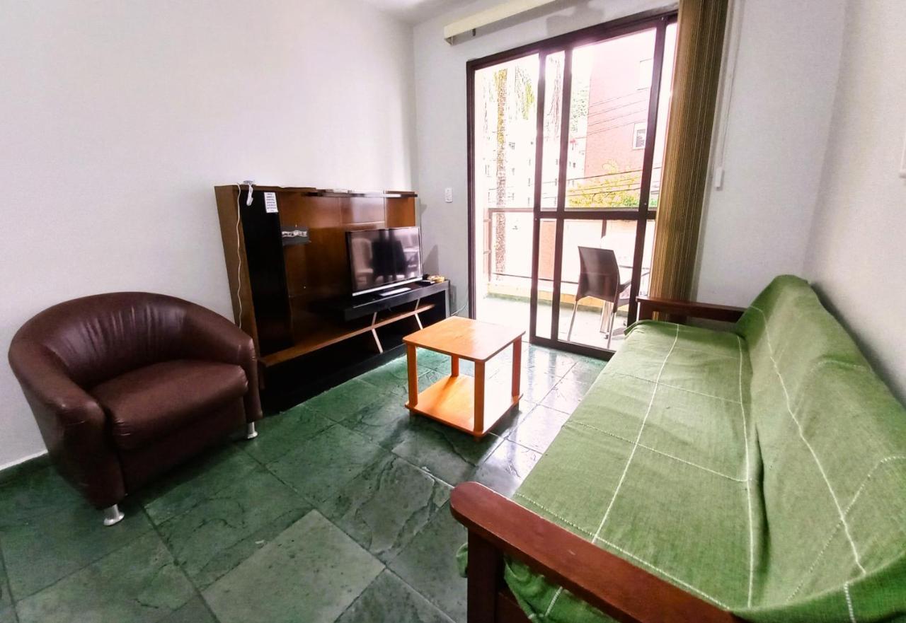 Apartamento Grande 50m Do Mar - Varanda E Praticidade *